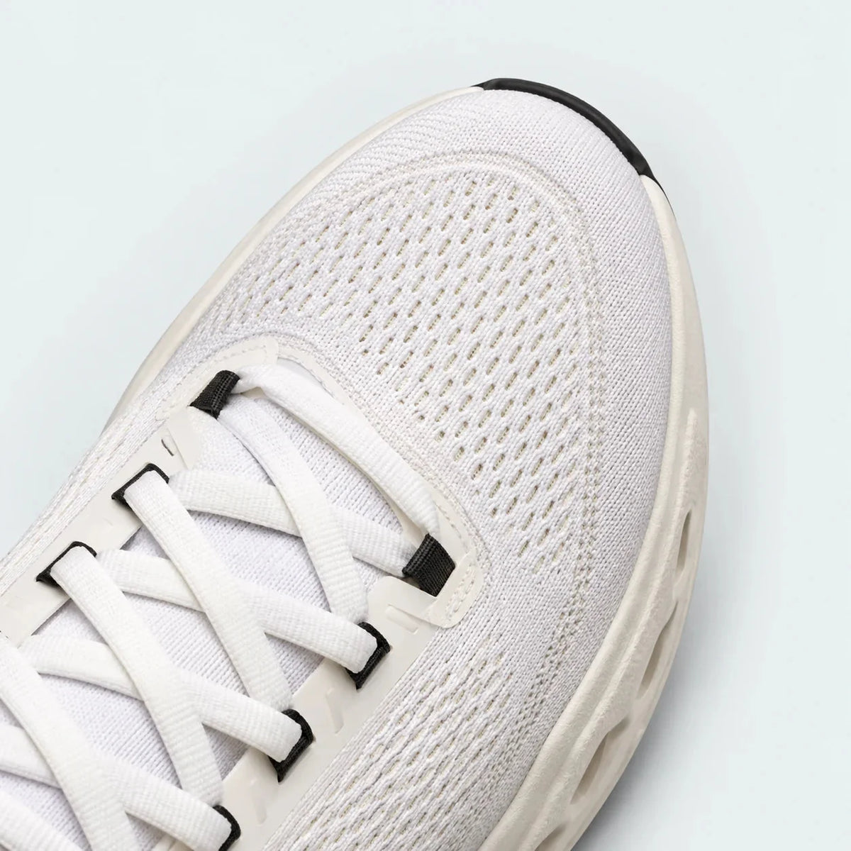 CS Max White White