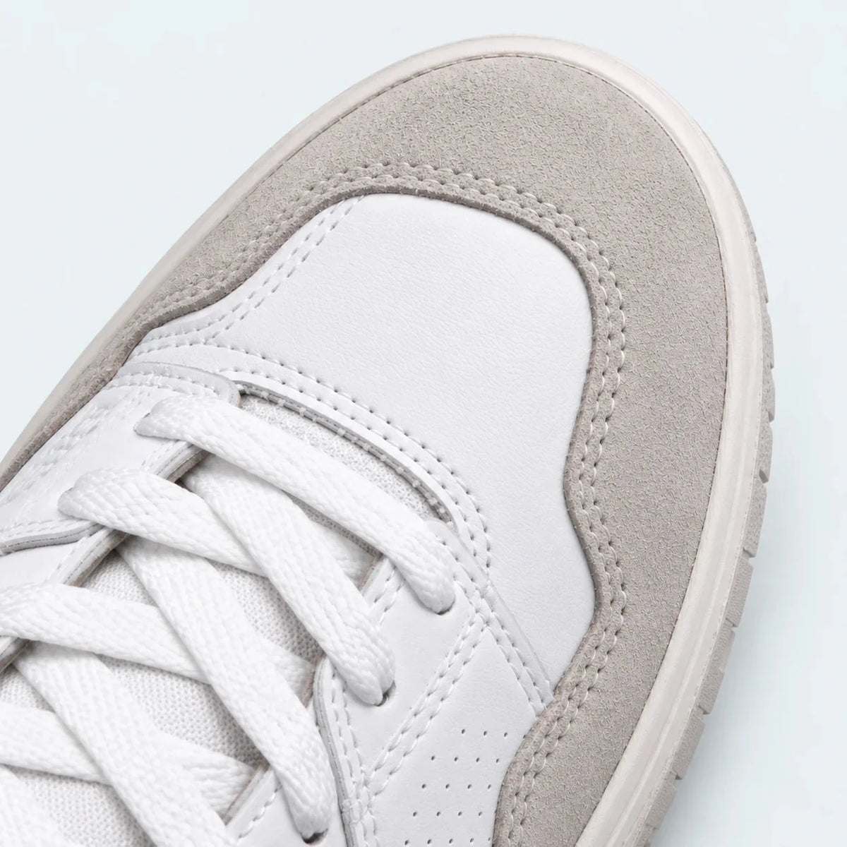 550 Off White Slate Grey White